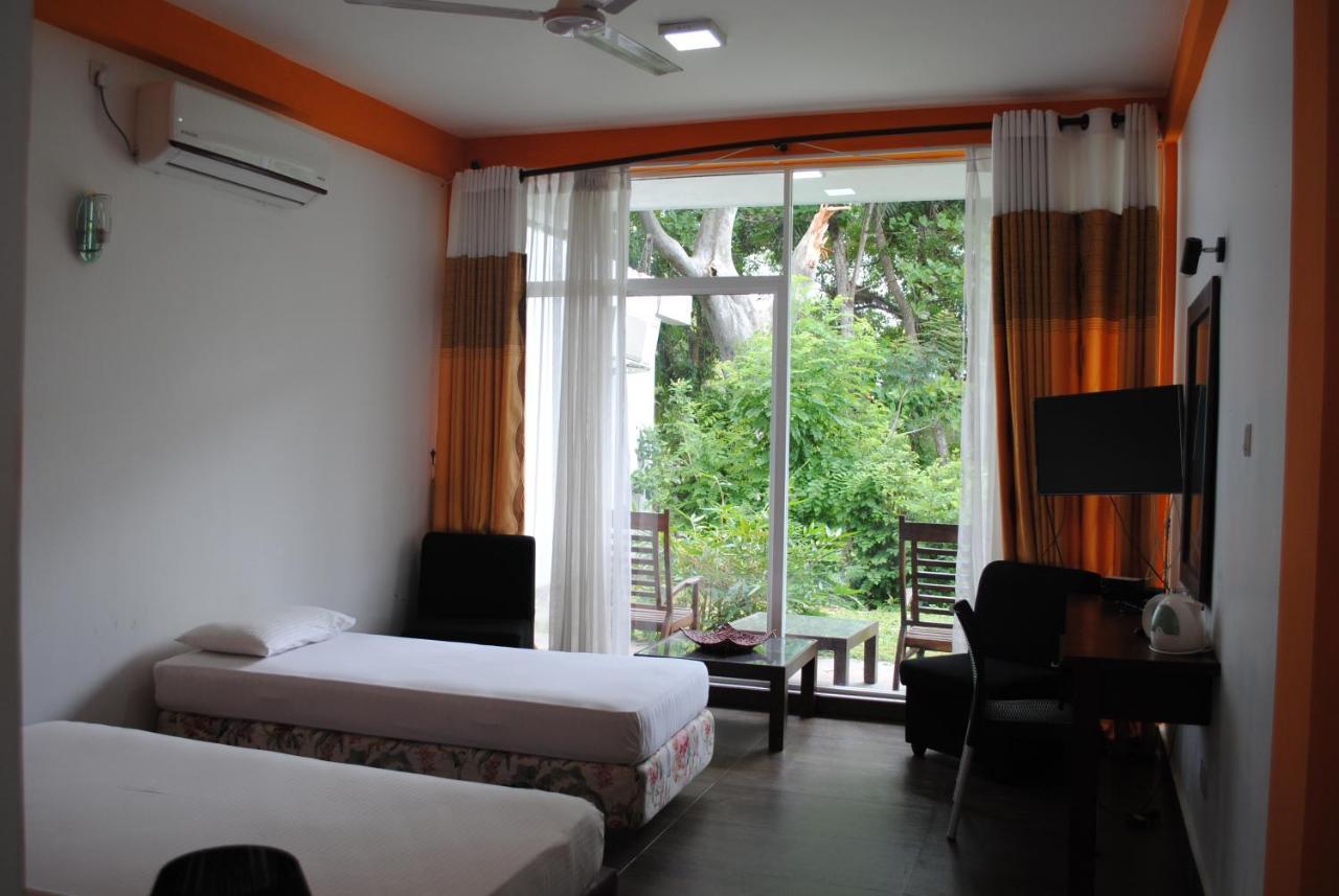 Bridge Hotel Negombo Kimbulapitiya 客房 照片